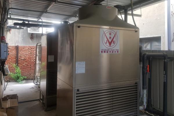 高品質壓克力餐廚具工廠冷卻水系統實績｜多機並聯與雙回水系統
