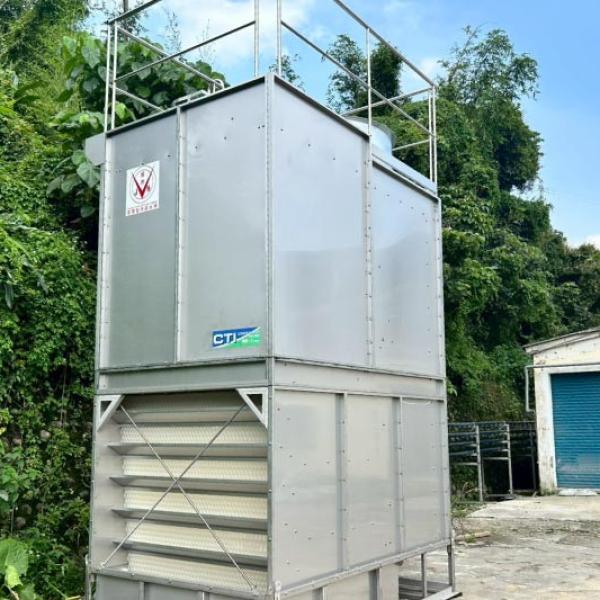 【粉末射出轉型實績】解決真空燒結爐與射出機水垢跳機！北部電子零件廠密閉冷卻水路優化案例